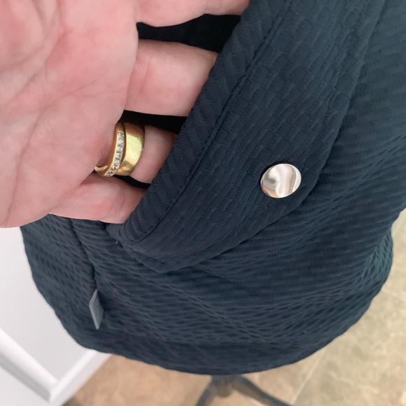 Tail Ladies Navy Golf Sports Vest, size Medium - Picture 7 of 8